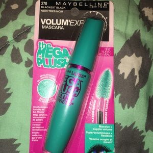 Volum' Express The Mega Plush Mascara